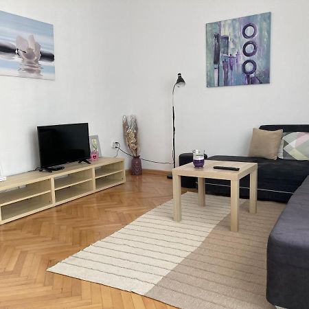 Central Suite Varna Luaran gambar