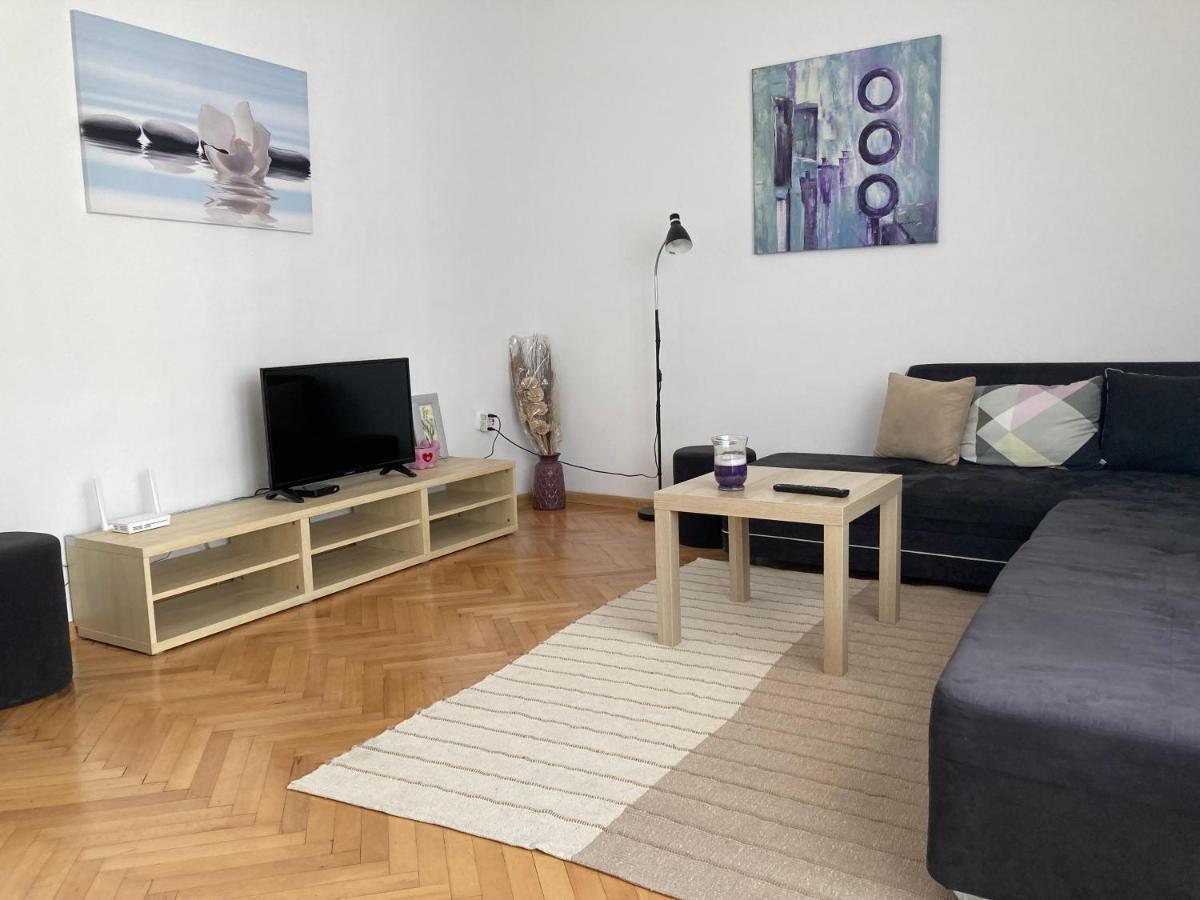 Central Suite Varna Luaran gambar